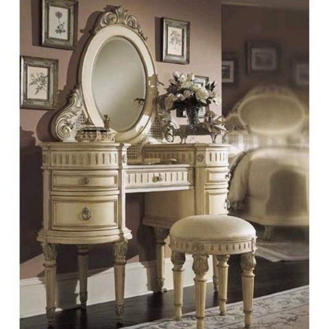 Antique-bedroom-set-vanity