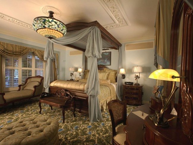 retro-victorian-decorating-ideas-for-bedroom