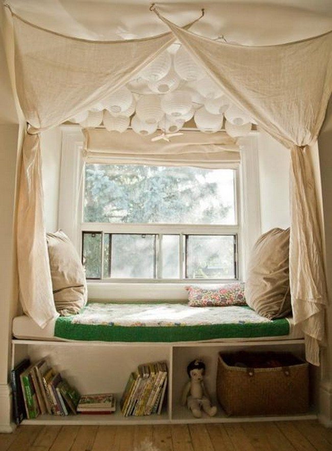 tale story room with curtains nook