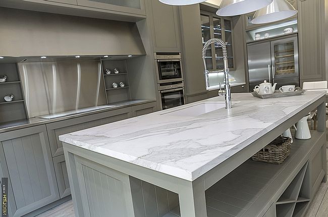 Porcelain slab countertops: light and durable - Decor Around The World