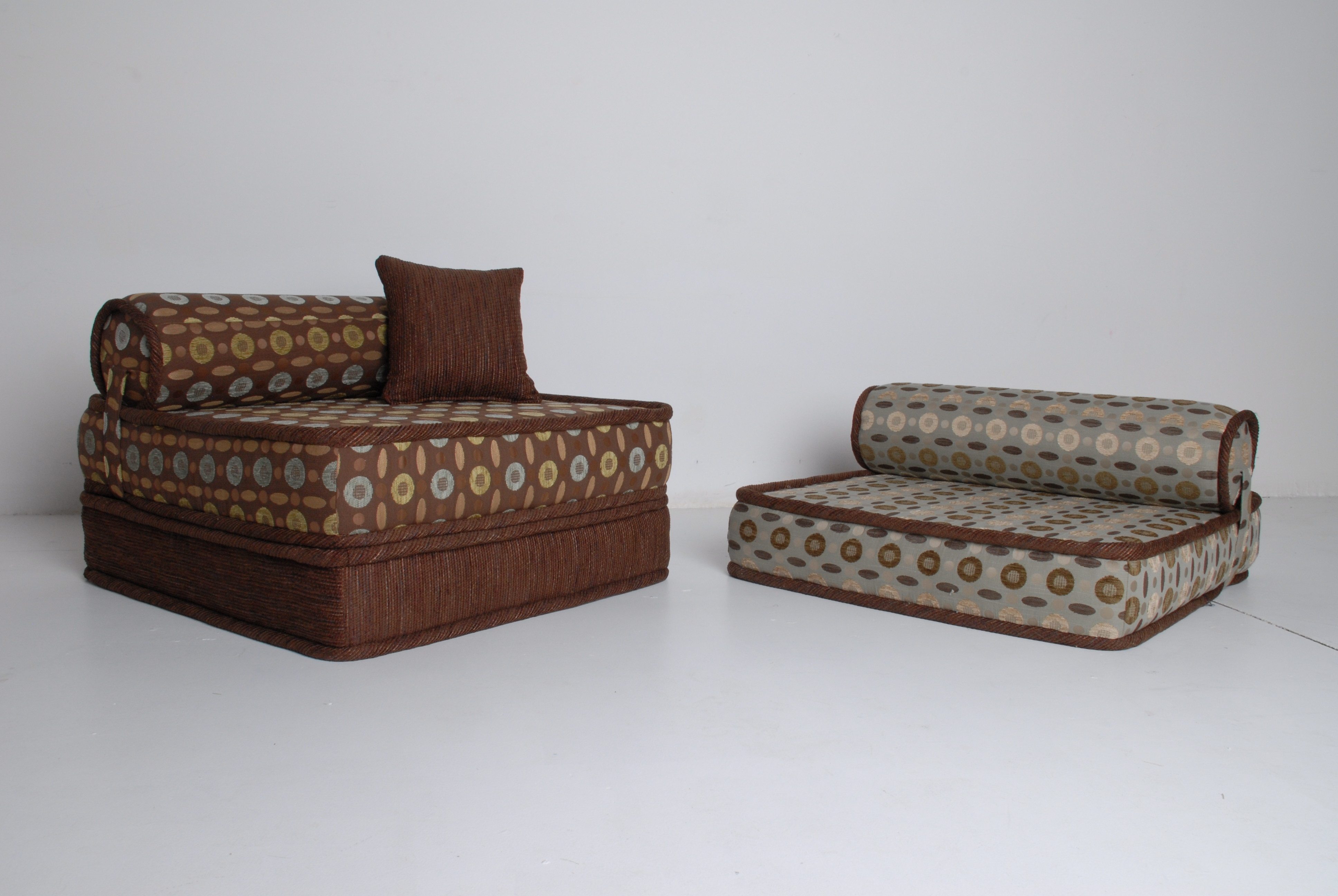 style classical multicoloured sofa, matrasses uder the head