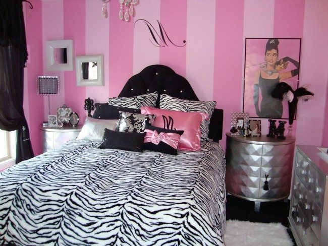 Zebra LInen in the Hollywood Regency Glamour Bedroom