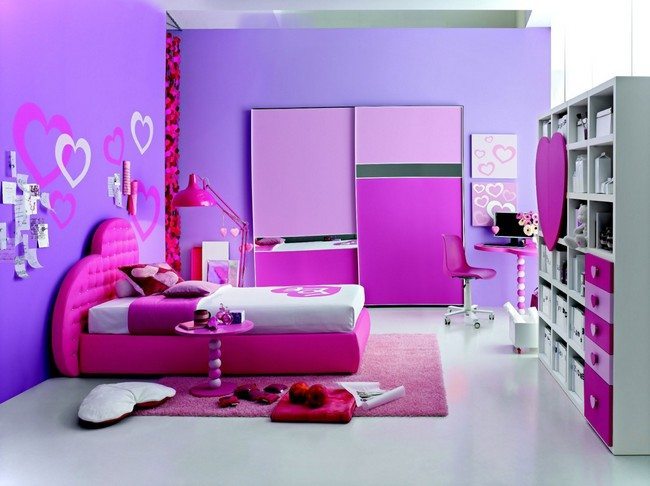Personalized space fit for a young girl, with ample storage space