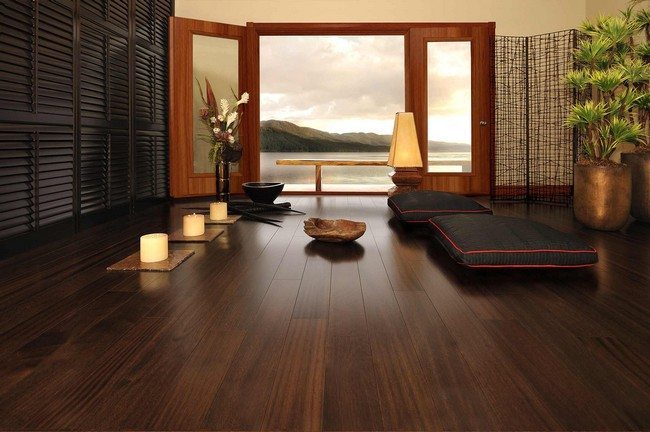 Minimalist Japanese-style living room