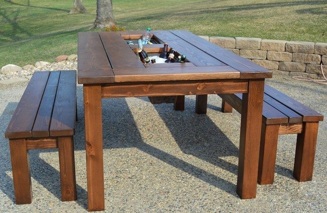 Easy-DIY-Outdoor-Furniture