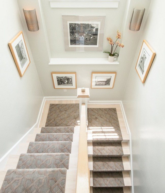 Stairway with carpet 
