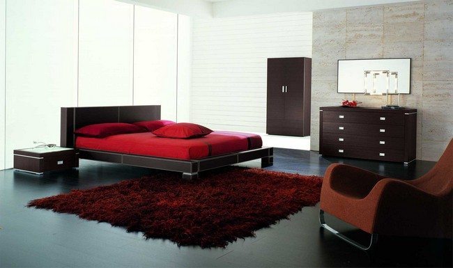Simple red bedding