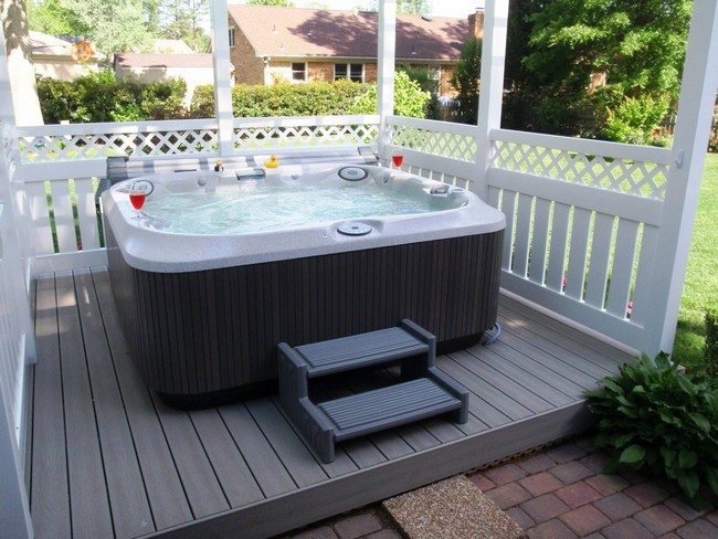 jacuzzi  on the pedestal