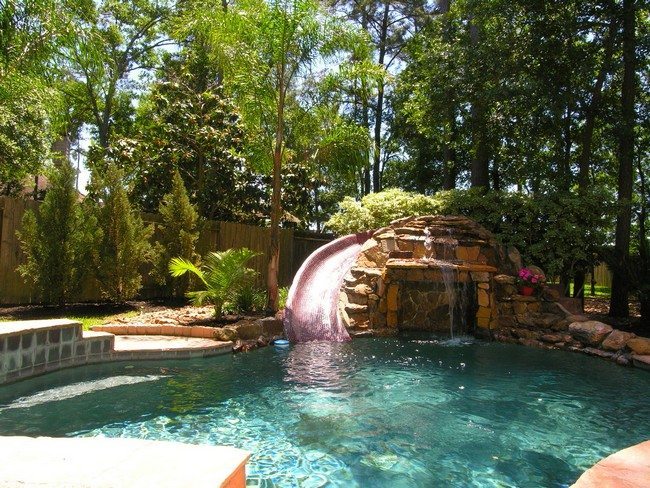 Swimming pool set in peaceful zone of the yard