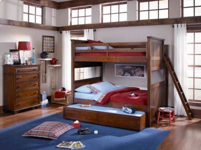 Bunk bed with trundle feature saves up on space