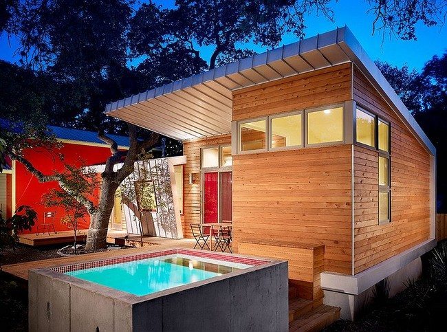 A plunge pool takes up little space indeed! [Design: Clayton&Little Architects] 