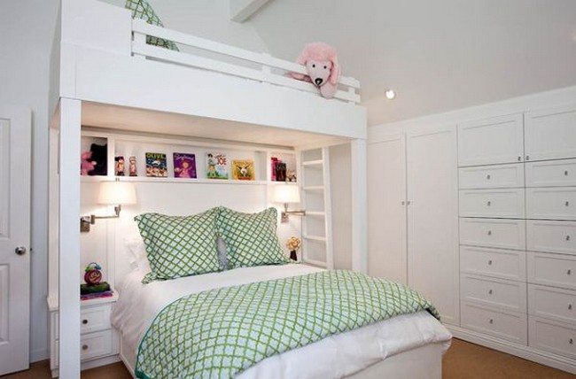 Custom-made bunk bed design for small bedroom 