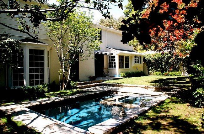 Small pool leaves plenty of space out for hosting a garden party [From: Lisa Borgnes Giramonti] 