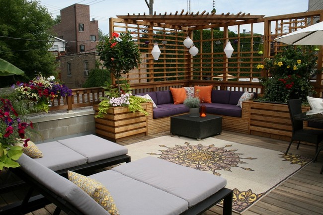 Brightly decorated terrace, which creates a lively environment