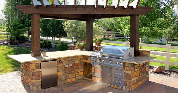 Stone outdoor kitchen