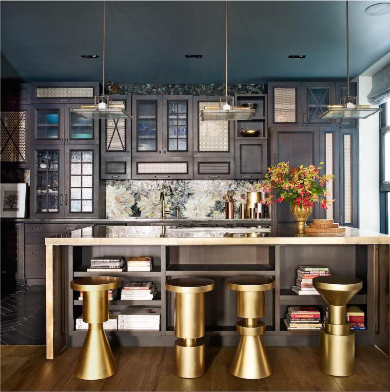 Golden color in the interior of the kitchen - Decor Around The World