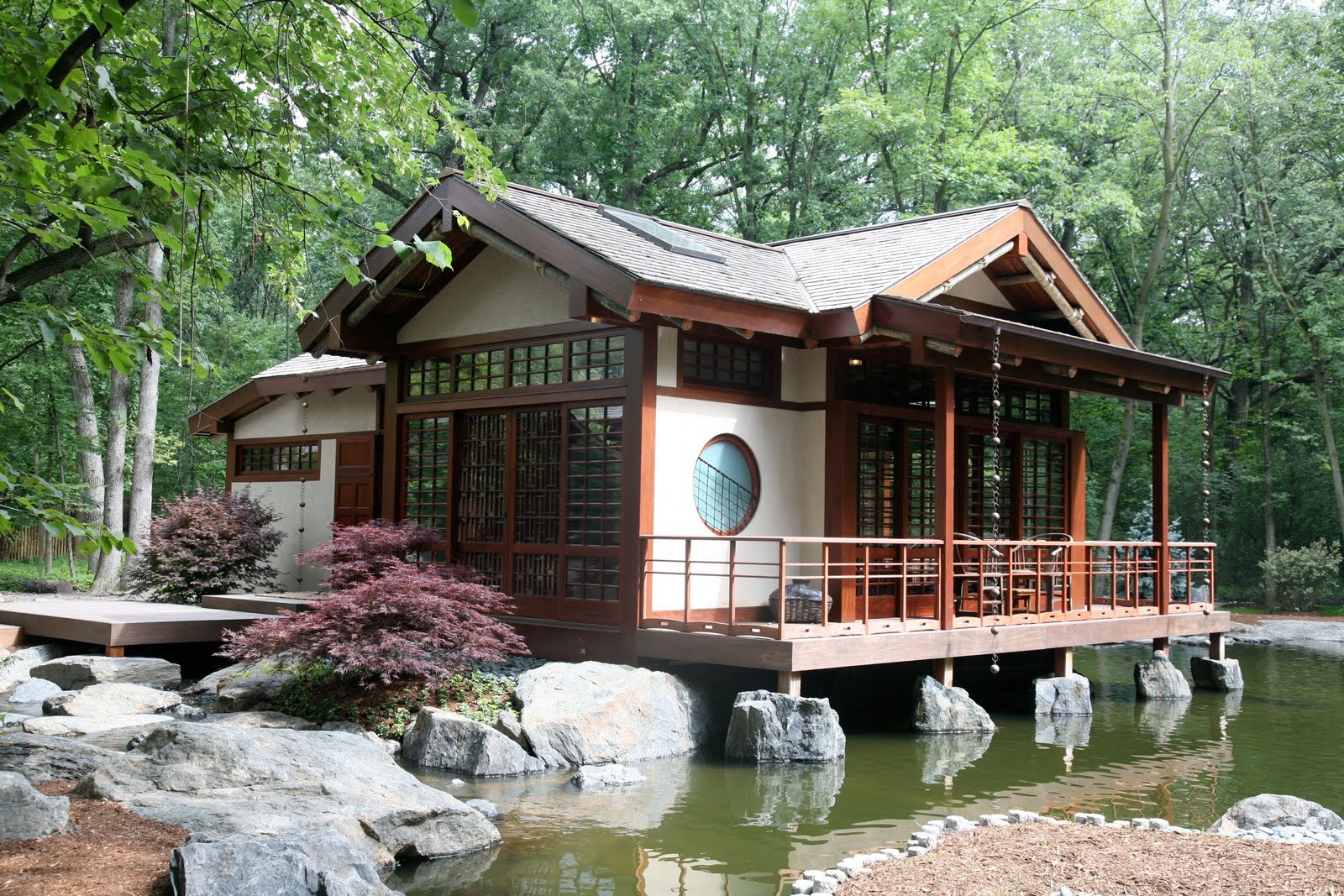 Small house with traditional Asian design
