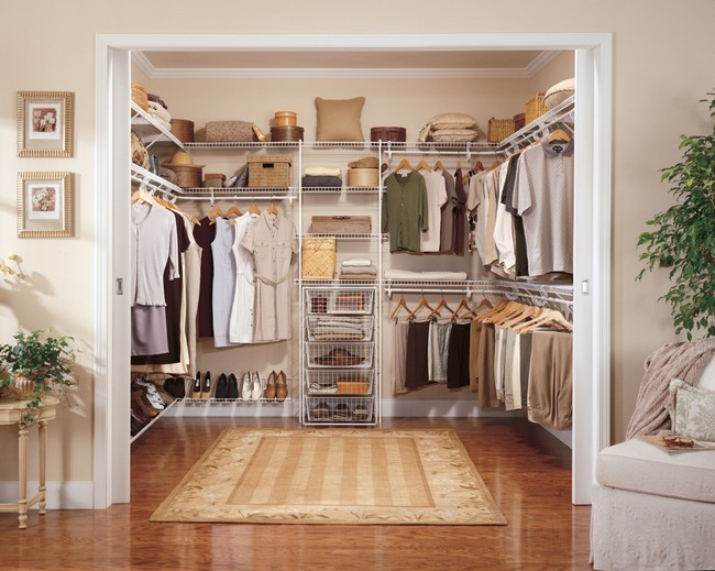 Introducing Charm and Playfulness In Your Home With a Walk-In Closet ...